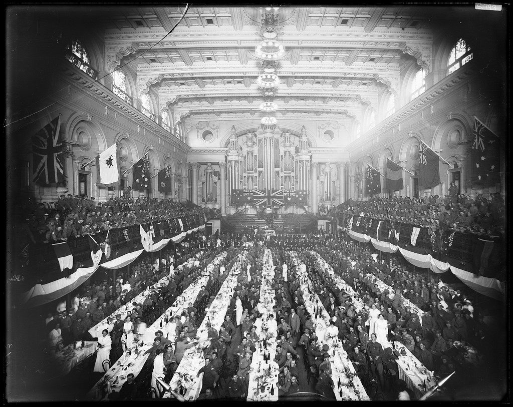 ANZAC Day 1916 dinner for returned soldiers