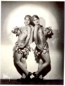 Mi-na and Nee-sa Long